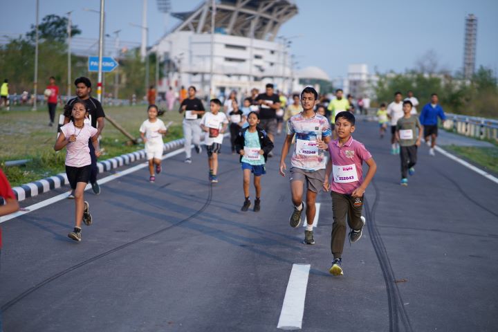 Kids participating in run